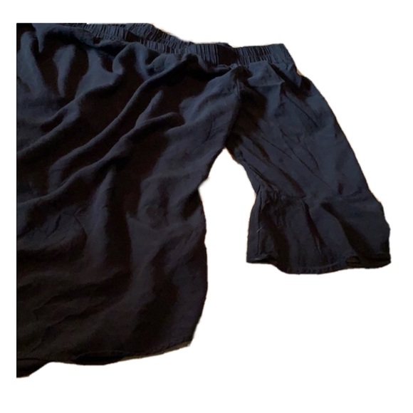 NWT Old Navy Lightweight Off-the-Shoulder Swing Top size Medium - Picture 3 of 4